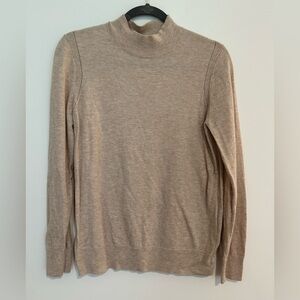 *EUC* Banana Republic Cream Knit Sweater